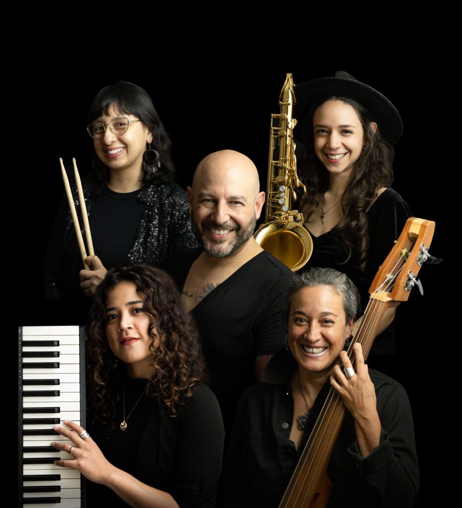 Pedro Kóminik celebra 20 años del lanzamiento de “Volví, Lili Marlene”