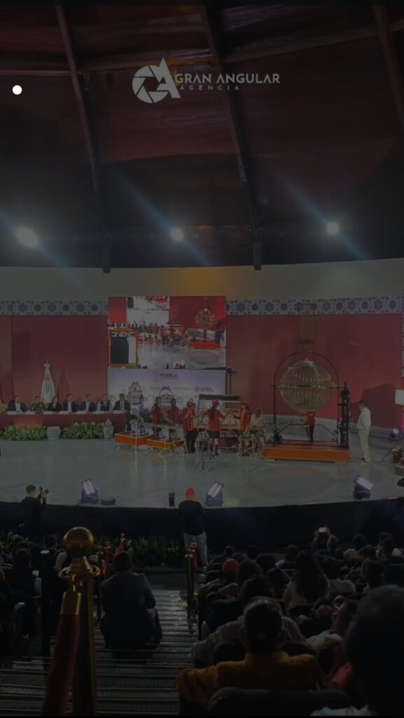 Video: Alejandro Armenta encabezó sorteo de la Lotería Nacional por el 5 de mayo