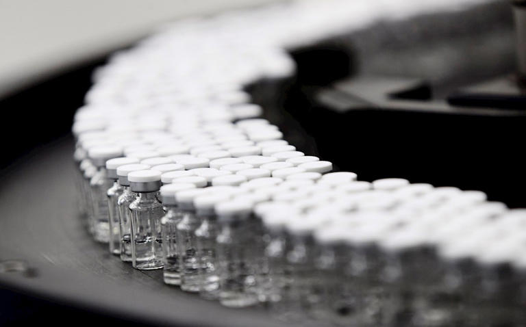 Trump adelanta aranceles a productos farmacéuticos; le apuesta a la producción local