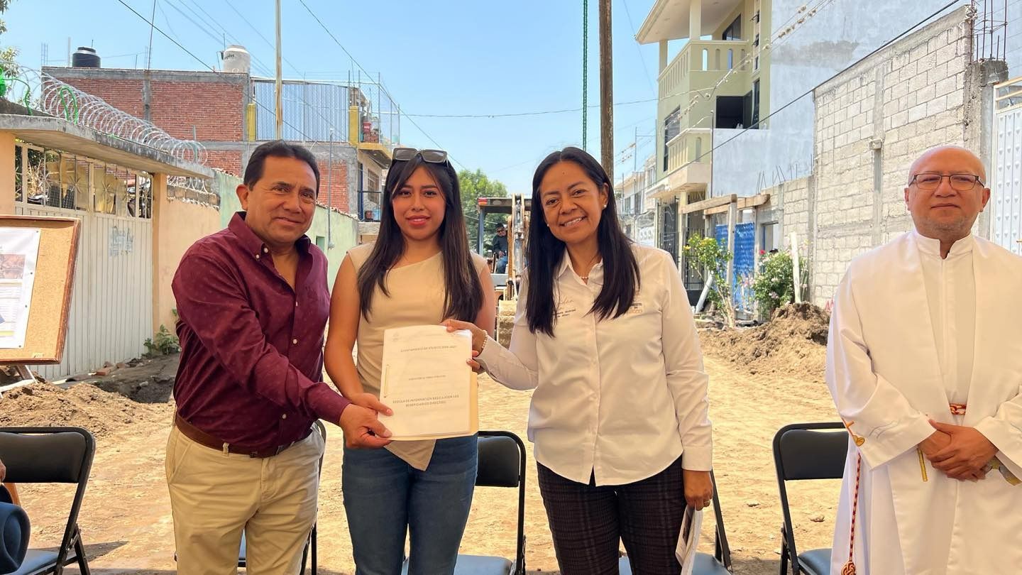 Desde Atlixco: Ariadna Ayala inicia obra de bienestar en la junta ...