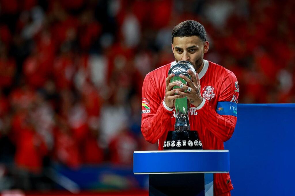 Alexis Vega lidera el XI Ideal del Clausura 2025