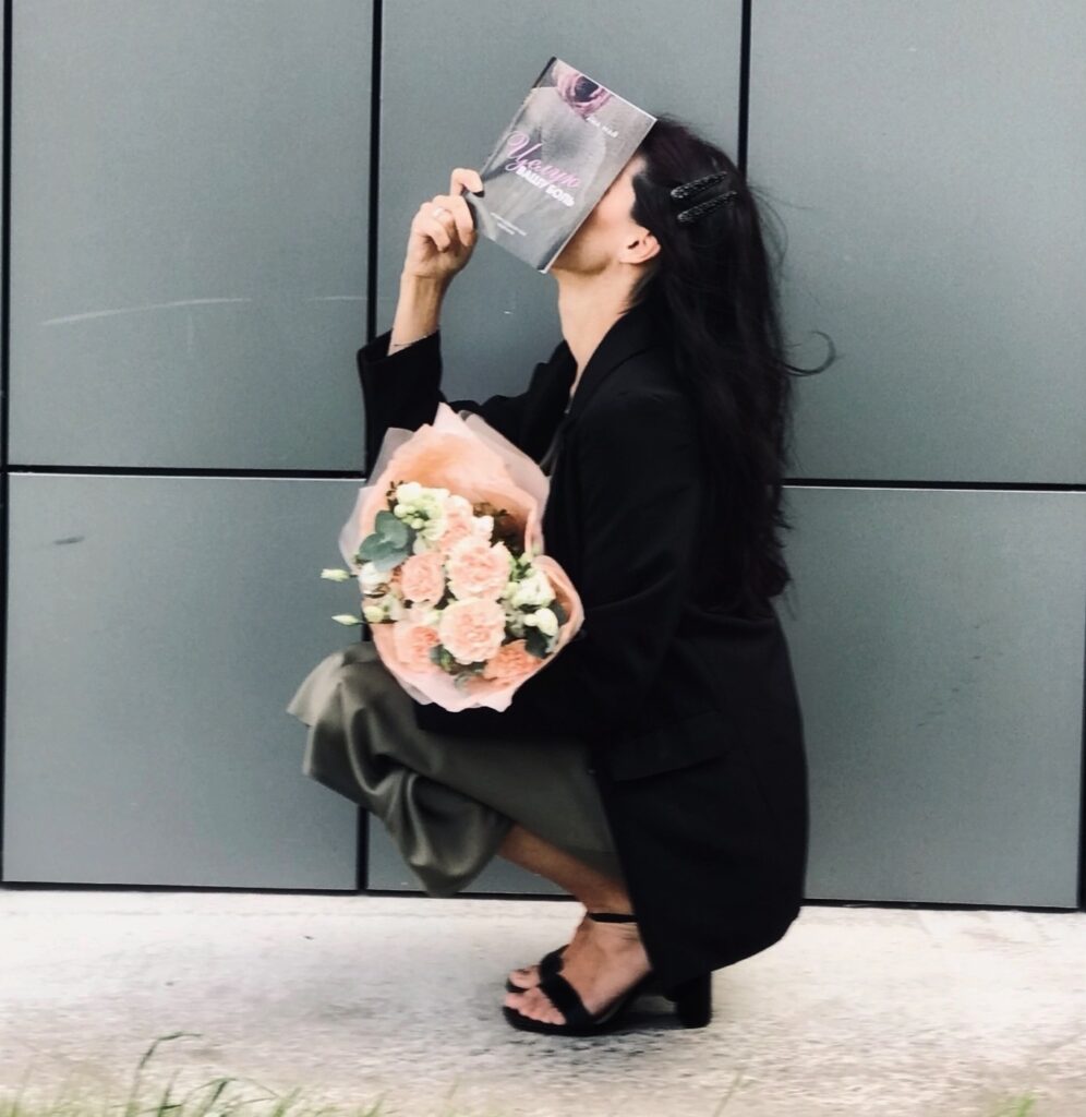 Poemas y biografía de la poeta rusa Ana May