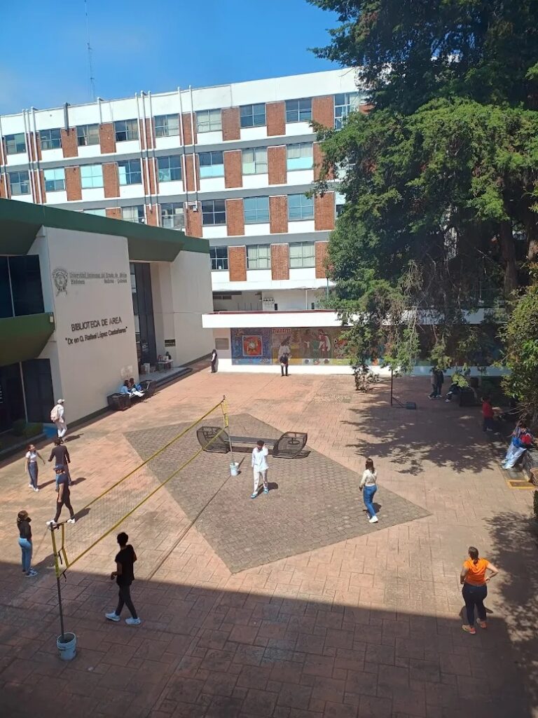 Se retira licenciatura de Asamblea de la Facultad de Medicina UAEMéx