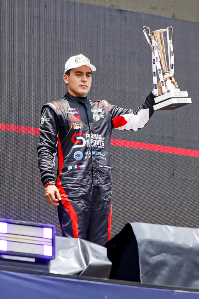 Sube Koke de la Parra al podio de NASCAR Challenge en debut con Prime Sports RT