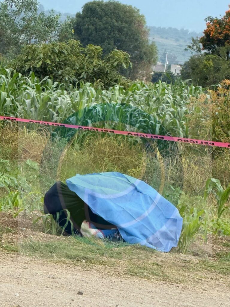 Tiran en Nealtican cuerpo cobijado 