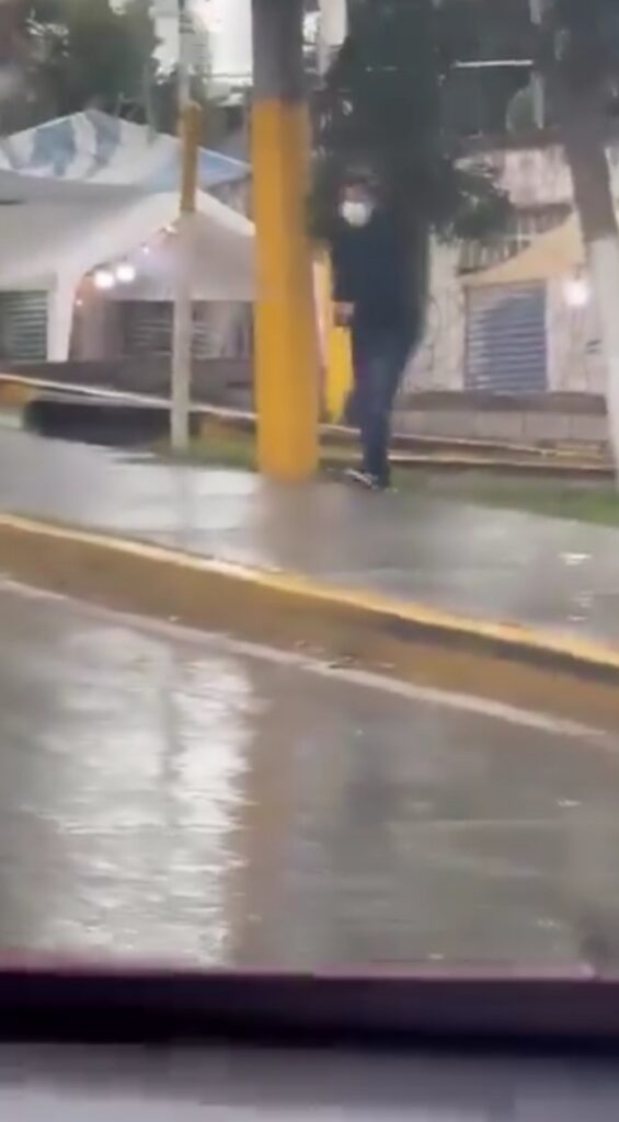 ¿Lo reconoce? Denúncielo, es uno de los que habría participado en la balacera fuera del Cuauhtémoc