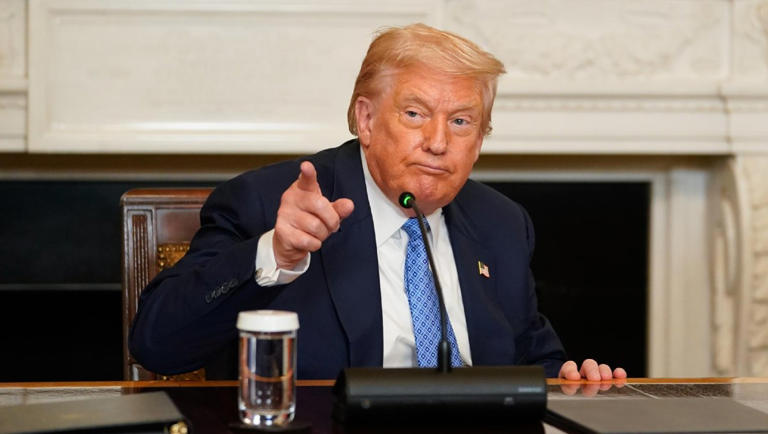 Trump defiende enviar a su Ejército contra cárteles en Latinoamérica: “tenemos que proteger EU”