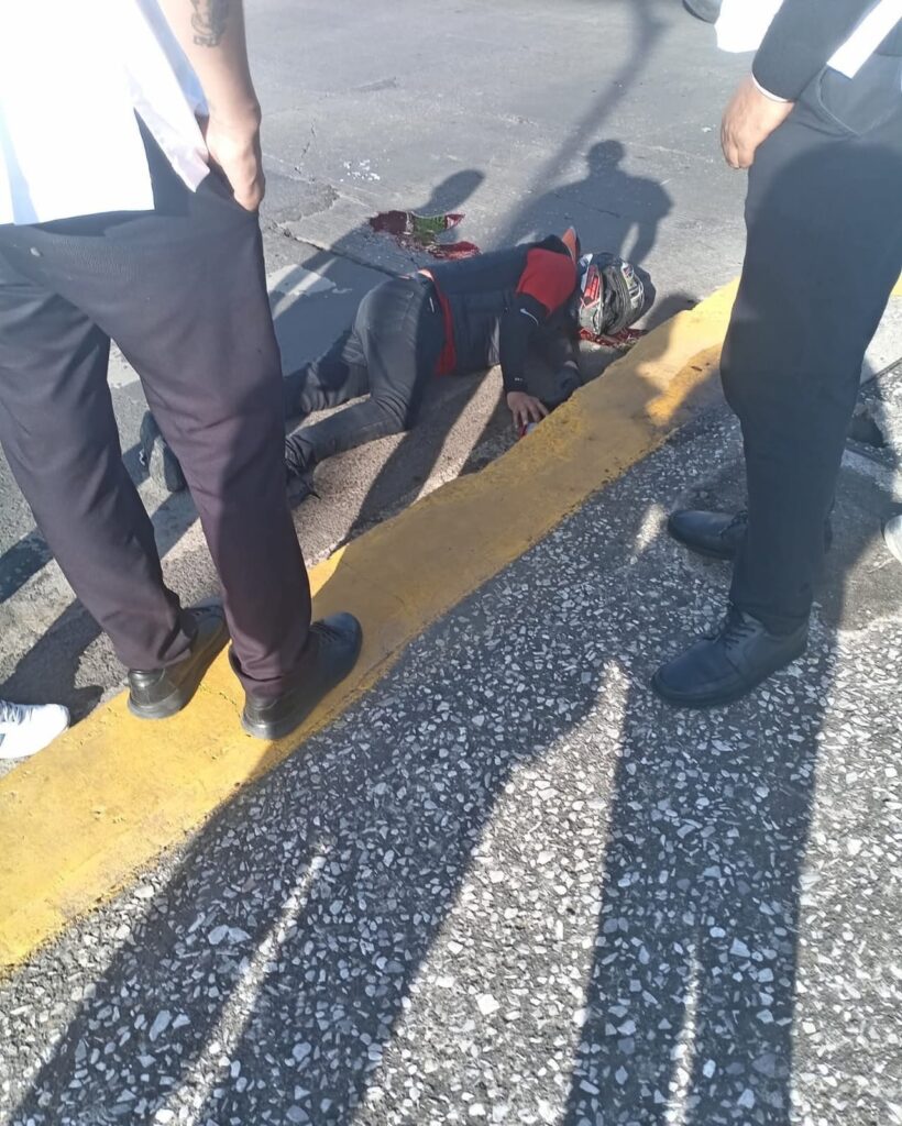 Murió motociclista al derrapar y golpearse la cabeza en la China Poblana