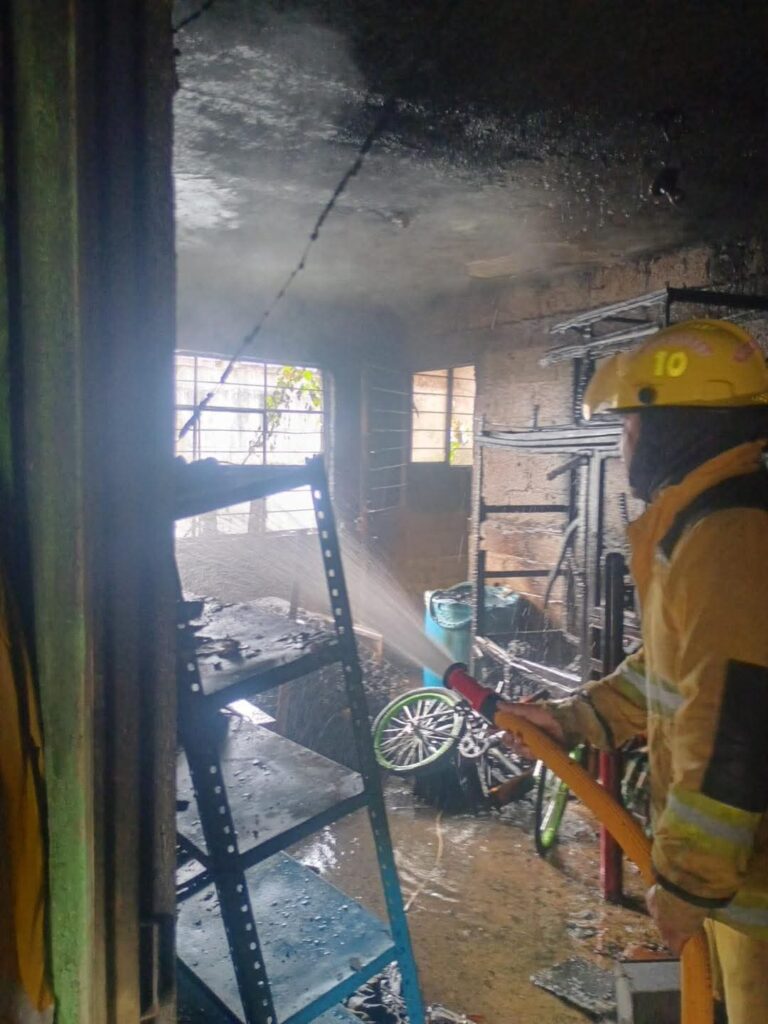 Murió septuagenario por incendio de casa en Tenango