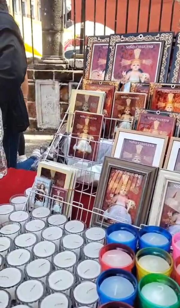 Video: Decenas de poblanos festejan al “Niño Cieguito”