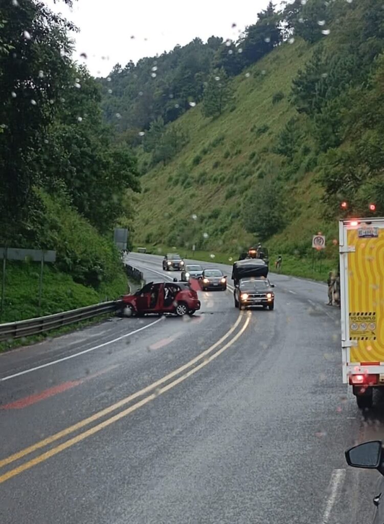 Accidente dejó 3 lesionados en Huauchinango