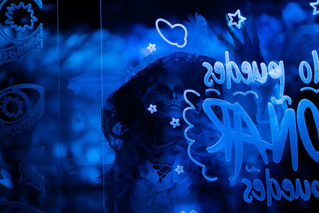 Regresa “Un Viaje al Mictlán” a la CDMX: la experiencia inmersiva premiada internacionalmente que revive el Día de Muertos