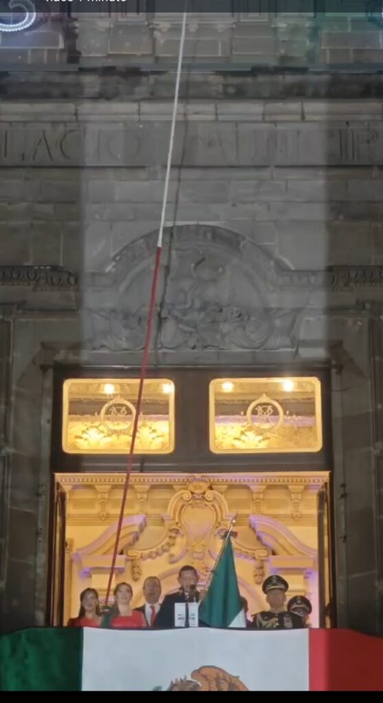 Video: Alejandro Armenta encabezó el grito de independencia