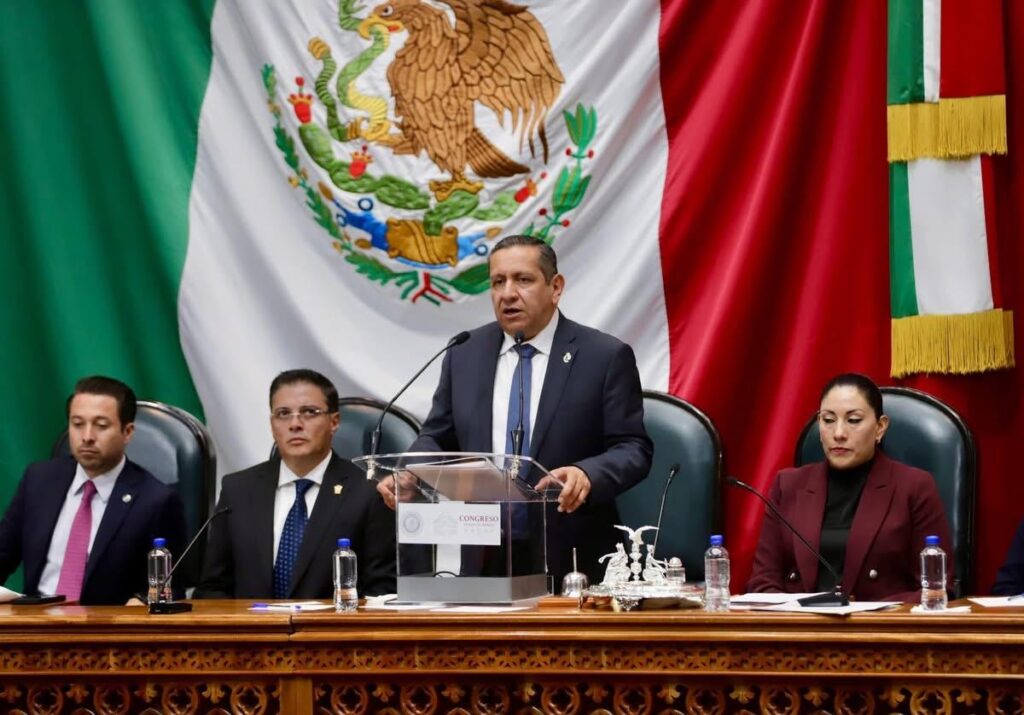 Ante el Poder Legislativo y Ejecutivo, Macedo rinde protesta al frente del PJEM