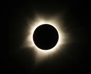 ¿Se verá en México? Último eclipse solar de 2025: fecha, horarios y transmisión en vivo