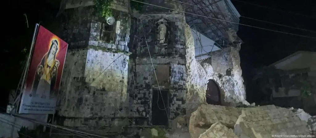 Terremoto en Filipinas deja 26 muertos y más de 100 heridos