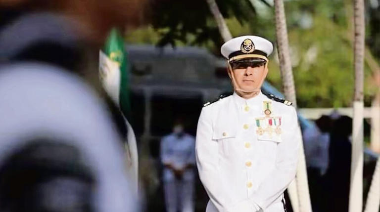 Vinculan a proceso a vicealmirante y 9 personas más por delincuencia organizada; juez dicta prisión preventiva justificada