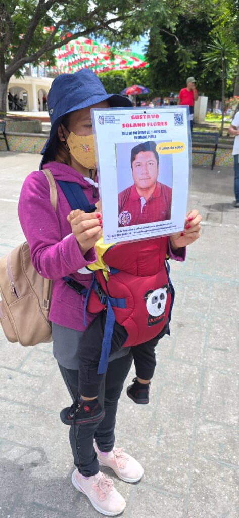 Video: Se manifiestan en Amozoc por la desaparición de 15 personas