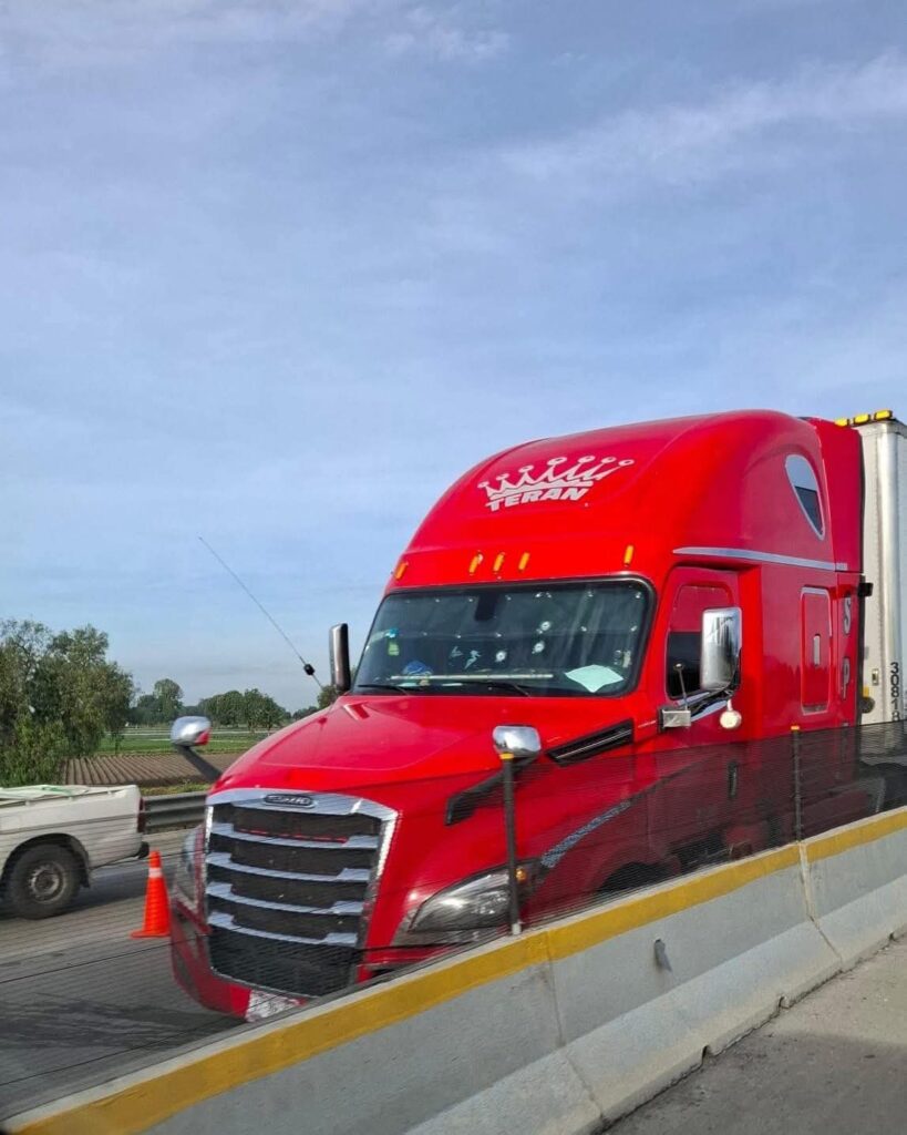 En el enésimo asalto en la carretera Puebla-Córdoba, camionero resultó baleado