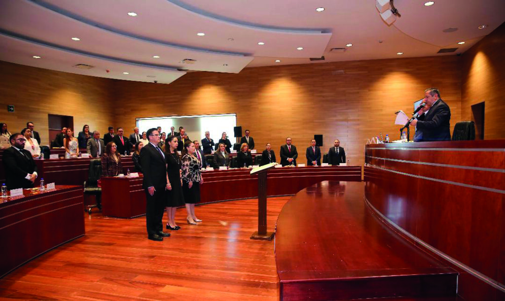 Magistradas y magistrado protestan ante el nuevo Órgano de Administración Judicial en el EdoMéx