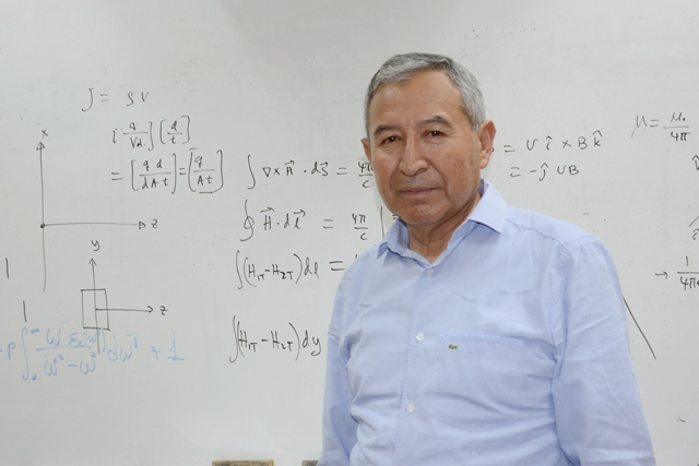 Colaboración científica en la BUAP para dar certeza teórica a propuestas experimentales