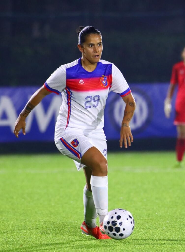 Poblana hace historia, es la primera mexicana en fútbol femenil en Albania