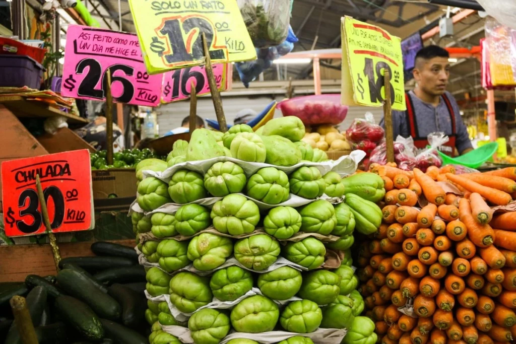 La pobreza laboral disminuyó 0.8 puntos porcentuales del tercer trimestre de 2024 al tercer trimestre de 2025