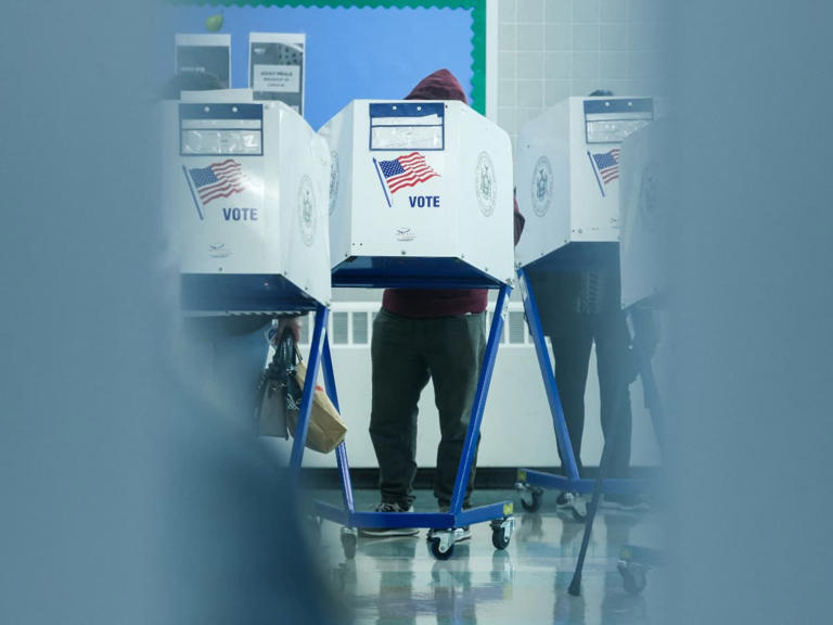 Los demócratas arrasan en las primeras grandes elecciones del segundo mandato de Trump