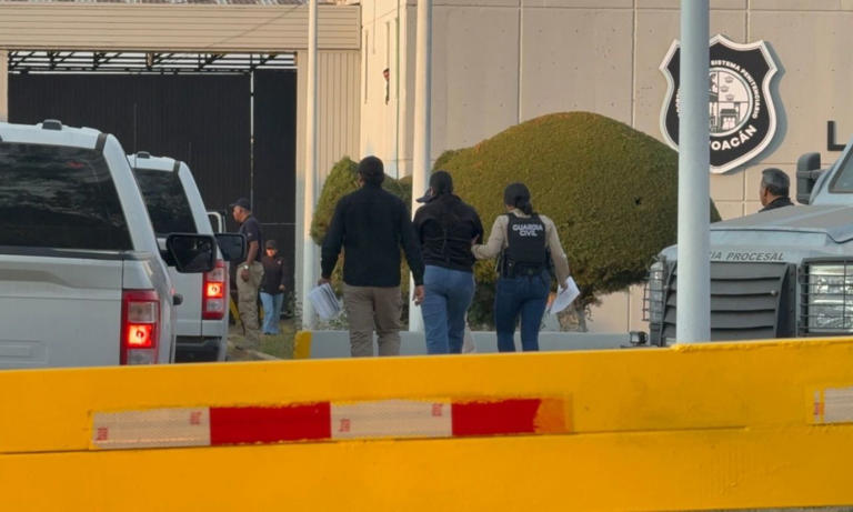 Vinculan a proceso a “El licenciado” y a los siete escoltas acusados del homicidio de Carlos Manzo