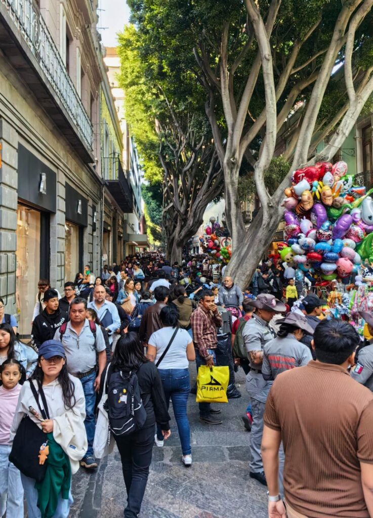 Centro Histórico, libre de comercio popular durante El Buen Fin: SGG