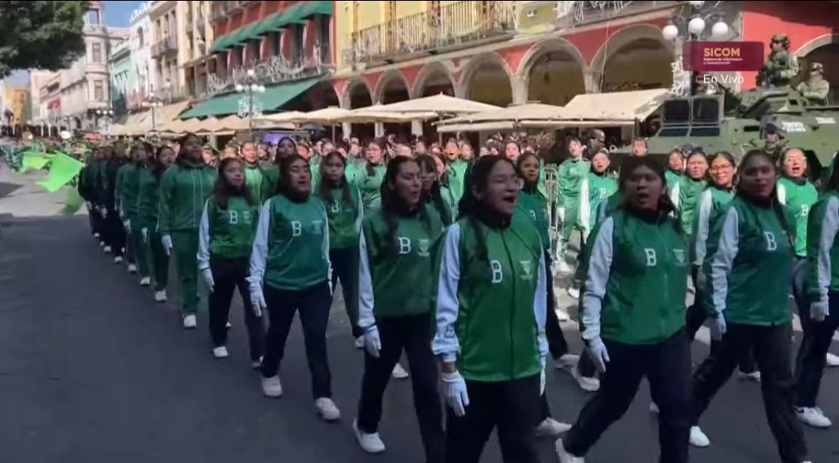 Participaron 3 mil 400 alumnos en el desfile por 115 aniversario de la ...
