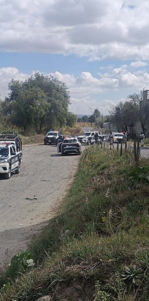 Detienen en Coronango a pareja en posesión de vehiculo con reporte de robo