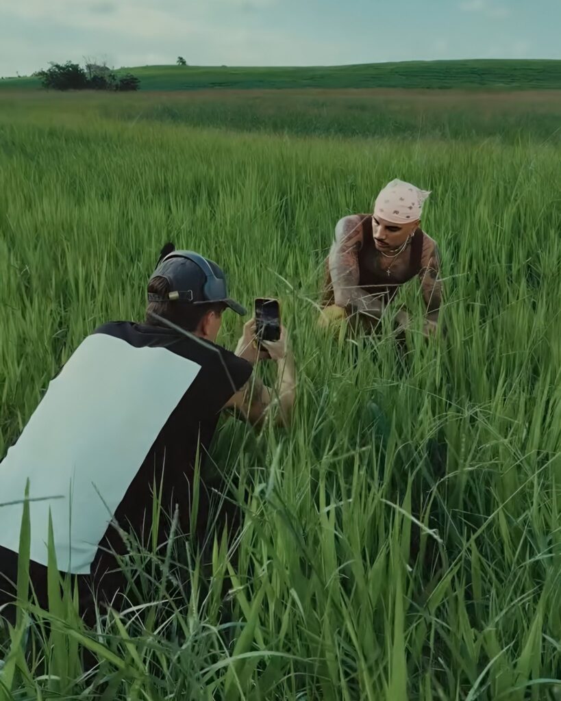 “Besito en la frente” es el nuevo sencillo de Rauw Alejandro
