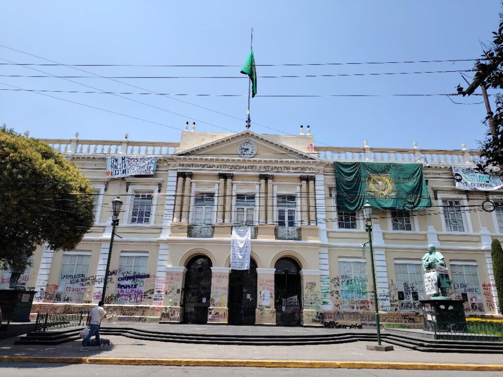 Recupera UAEMéx edificio histórico de rectoría