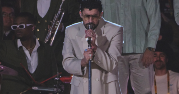 Bad Bunny une a México y Puerto Rico en segundo concierto