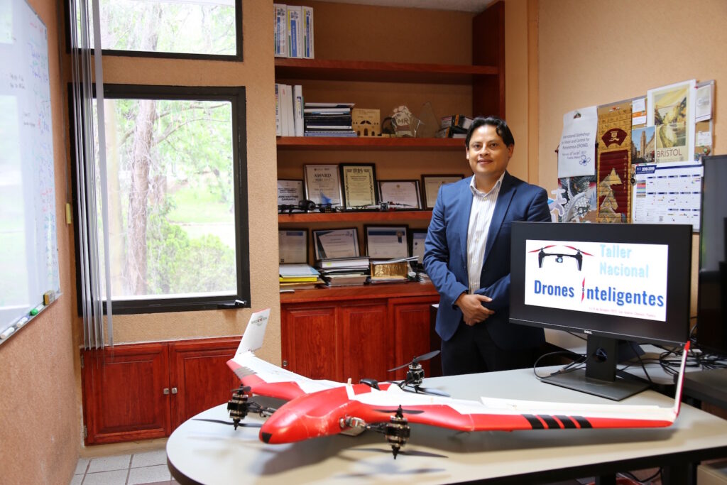 El Dr. José Martínez Carranza, del INAOE, gana la Presea Luis Rivera Terrazas