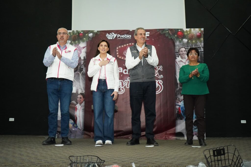 Arrancan MariElise y Pepe Chedraui posadas navideñas en unidades habitacionales de la capital
