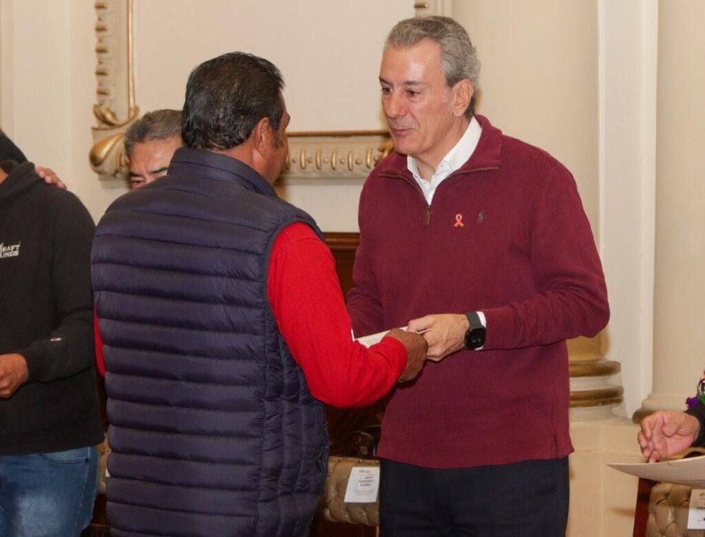 Toma protesta Pepe Chedraui a inspectores de sección