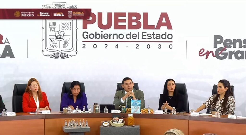 Video: Puebla carga 10 contratos millonarios a pagar por obras inexistentes, acusó Armenta 