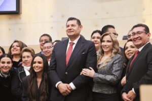 Detuvimos el saqueo de décadas contra Puebla: Alejandro Armenta en su 1er informe