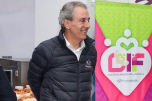 Pepe Chedraui y MariElise Budib encabezan convivencia navideña en el Dormitorio Municipal