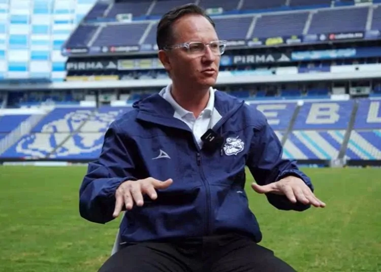 Remodelación de la cancha del Cuauhtémoc está al 80%