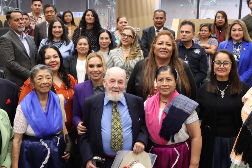 Reconocen en el Congreso a “Cayuqui”, impulsor del Festival Huey Atlixcáyotl