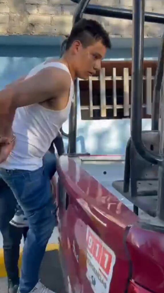 Video: Vecinos golpearon a supuesto ratero en la colonia Lomas de la Soledad