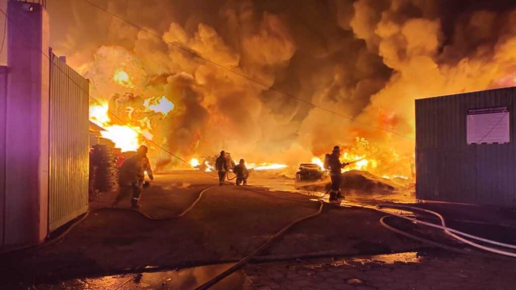 Durante la madrugada de Año Nuevo, dos incendios en el estado: PC