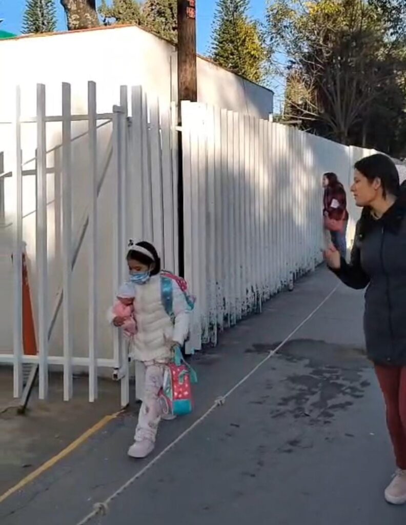 Video: Hoy regresan a clases más de un millón de estudiantes