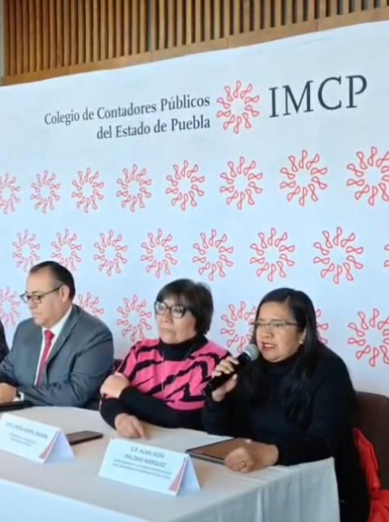 Video: Colegio de Contadores expuso los retos de reducir la jornada laboral 