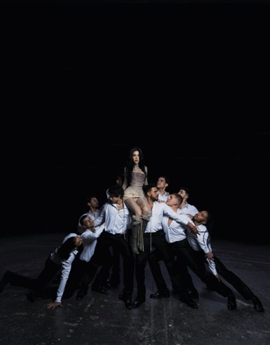 “Belladona”, el nuevo sencillo de Kenia Os ha sido un éxito desde su lanzamiento