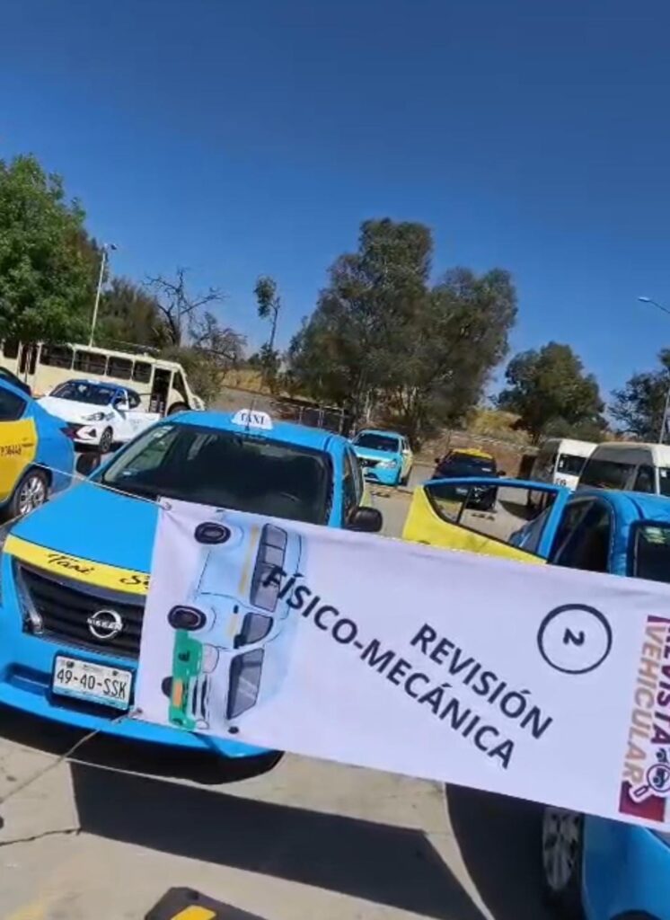 Sigue la revista vehicular, pese a las amenazas y presiones de transportistas