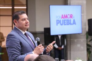 Alejandro Armenta lamentó ataque en Sala de Despecho